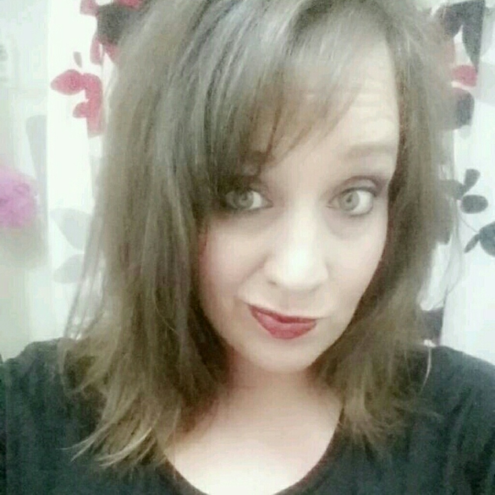 Meet your Posher, Lacy
